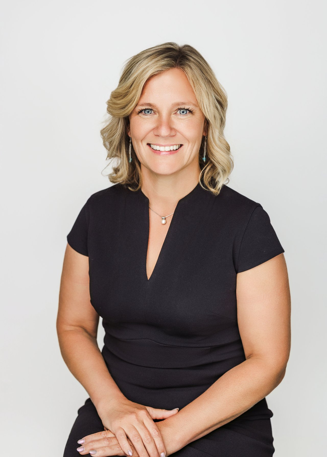 Anna Steuer Greenwood, IN Real Estate Agent Headshot