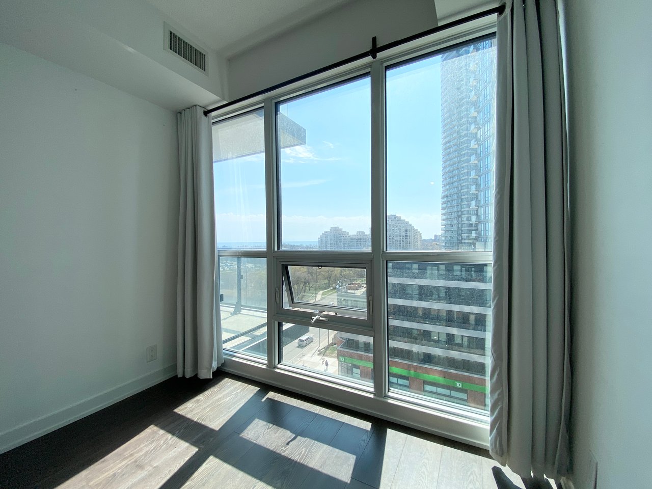2200 Lake Shore Boulevard Unit: 903