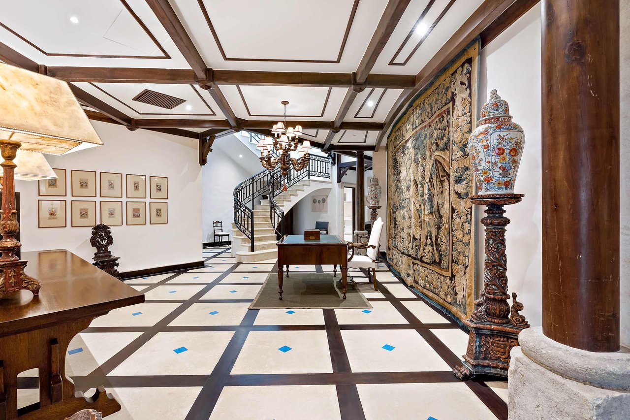 27 Cartagena | Unique Luxury Beachfront Home