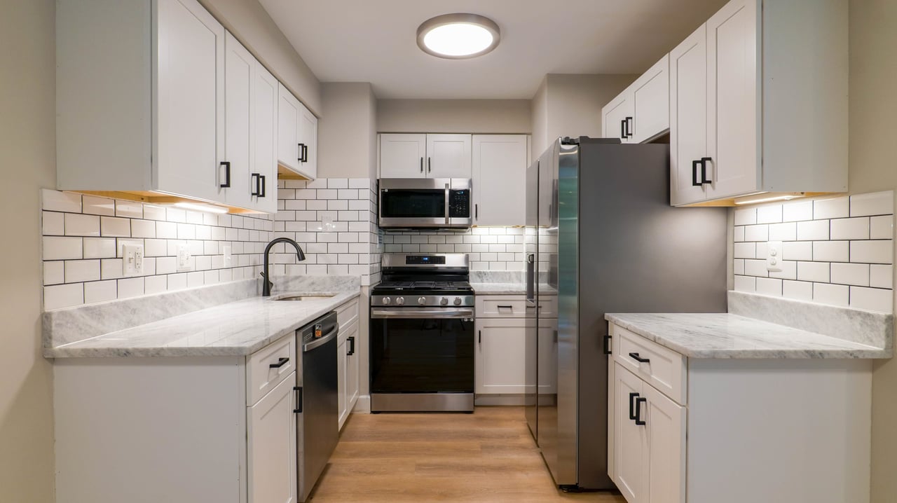 One-Bedroom Condo at Ivymount Court