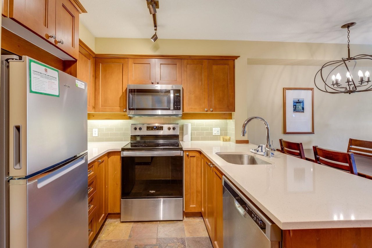 411 G4-4653 Blackcomb Wy