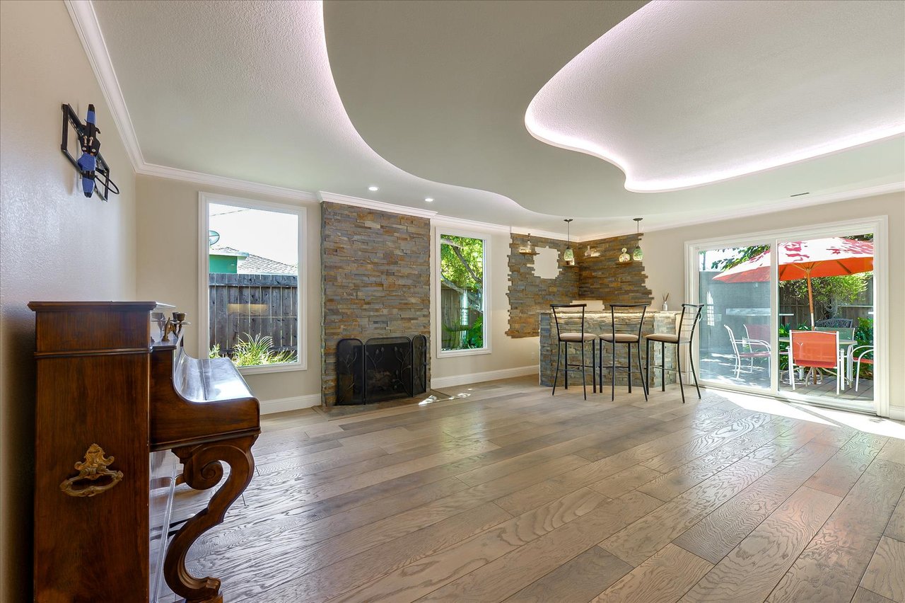 1590 Maddux Drive