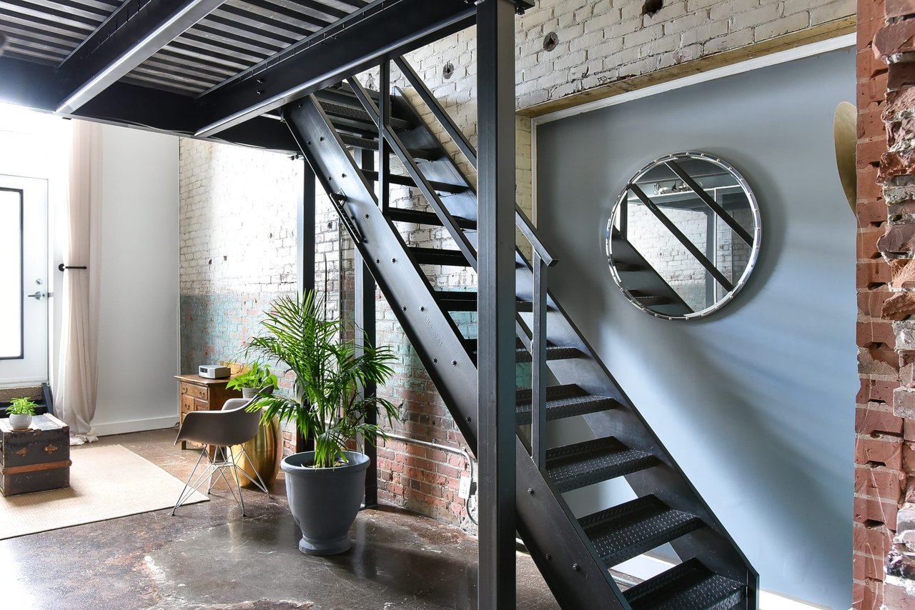 I-ZONE LOFTS