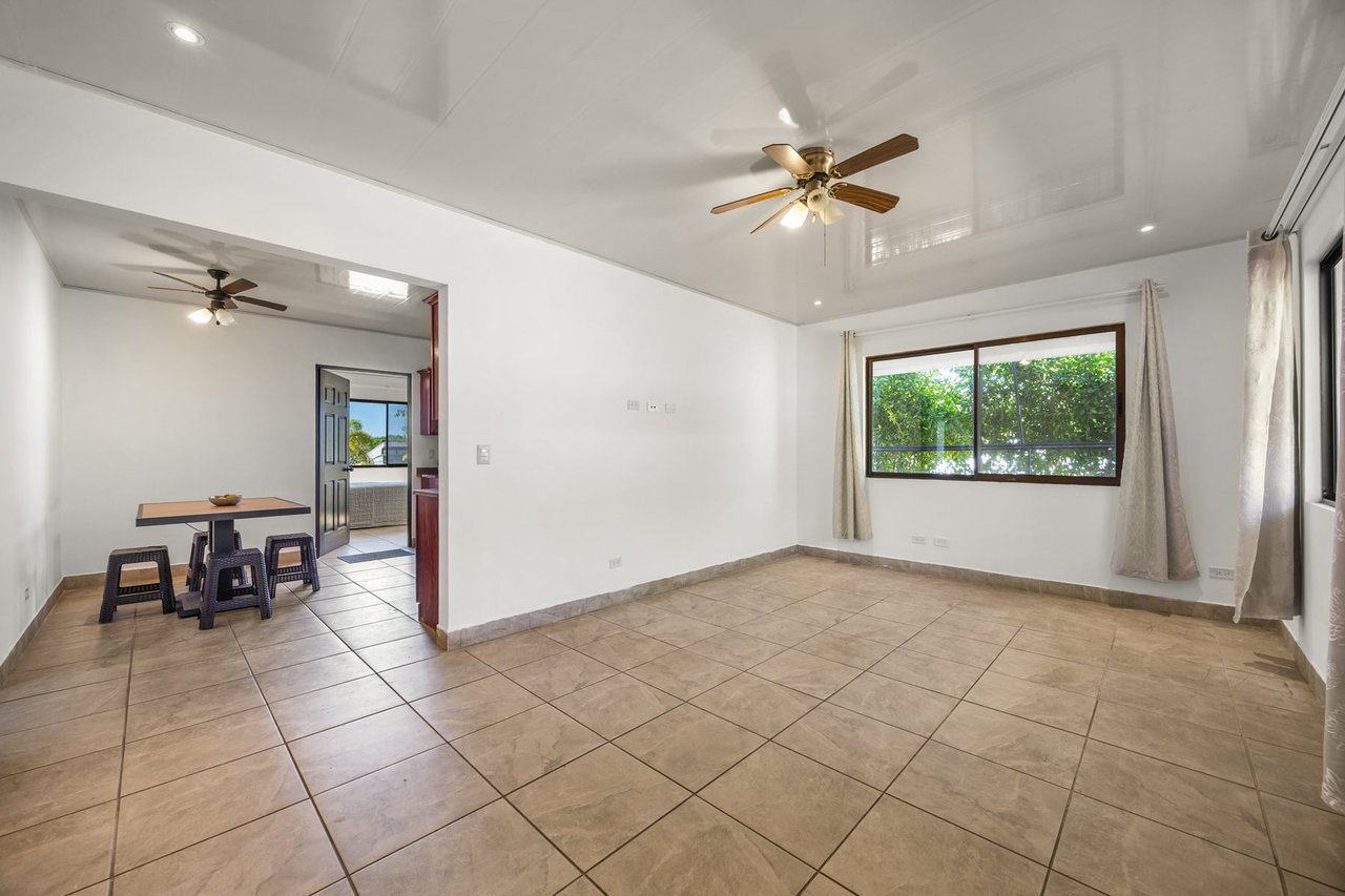 Coastal Tropical Walkable Home, Tamarindo, Guanacaste