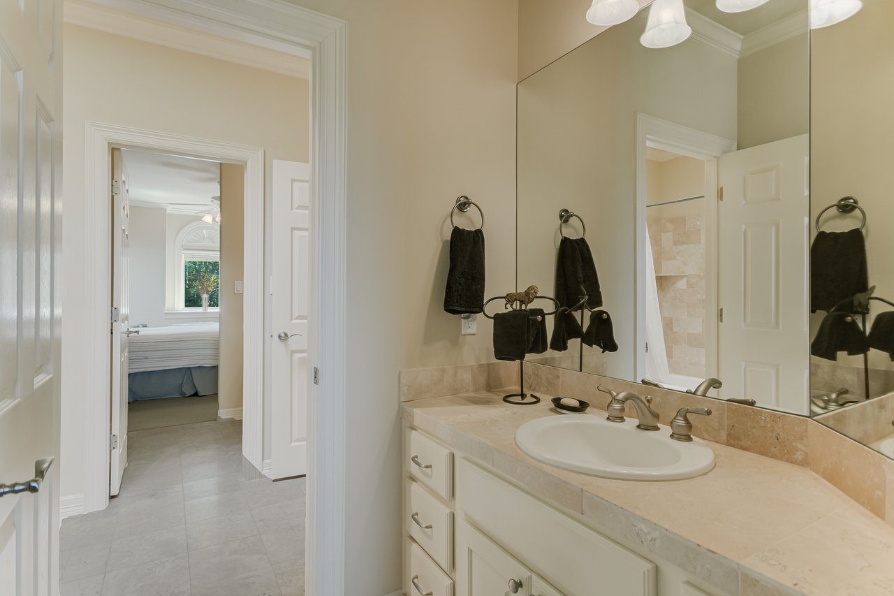 1812 Chalk Rock Cove