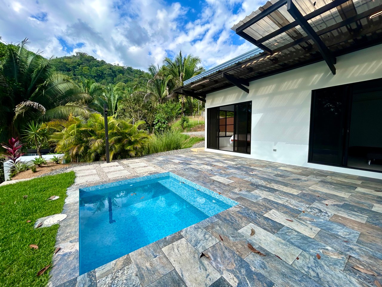 Brand-New 2BR/2BT in Playa Hermosa – 5 Minutes to the Beach | Priced to Sell
