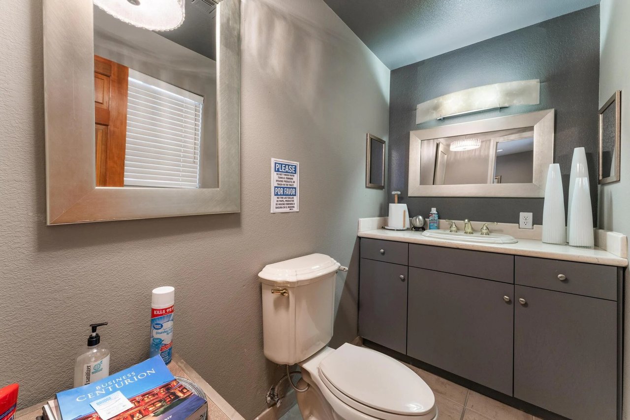 2545-2595 S Torrey Pines