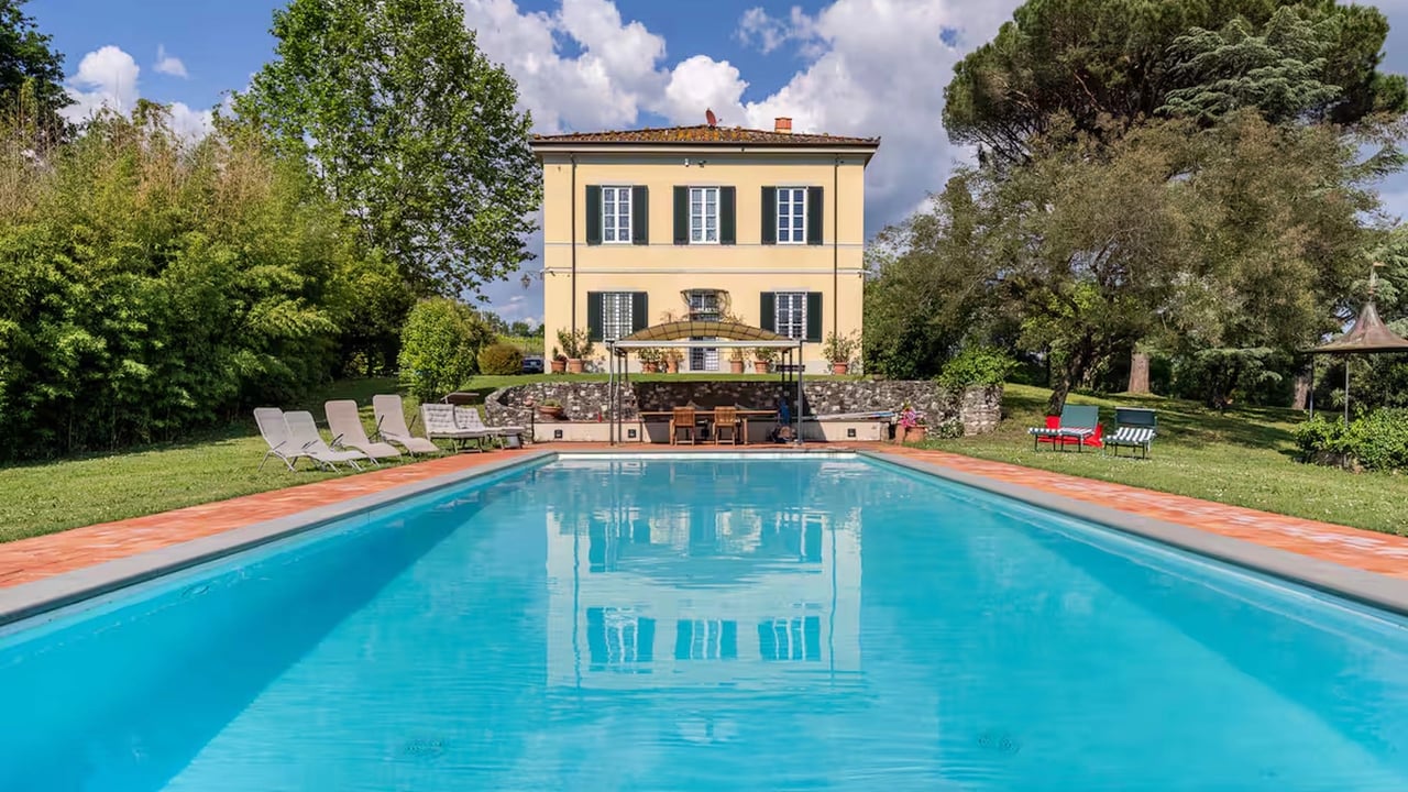 Charming Villa in Lucca
