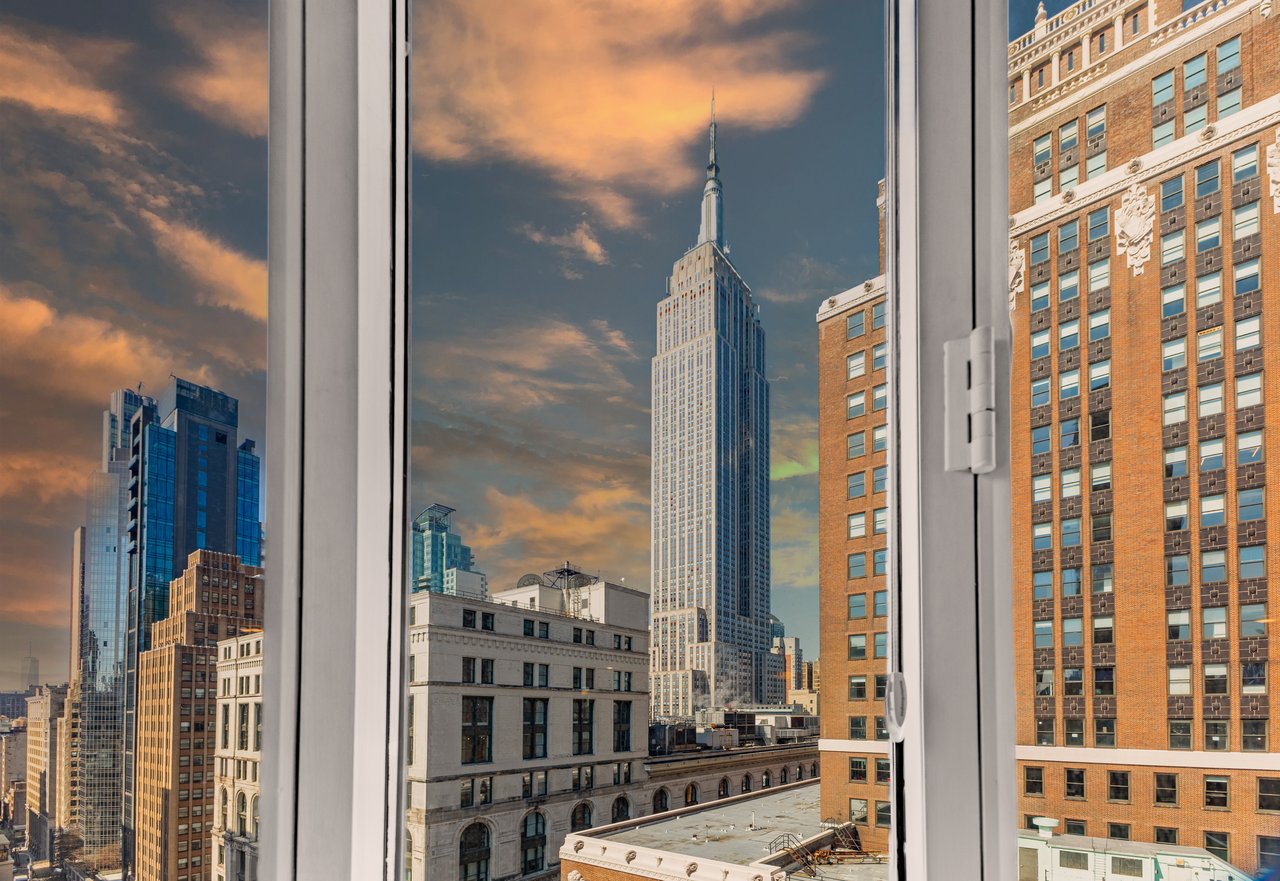Luxury Manhattan apartment views featuring the East River, city skyline, Central Park, landscaped parks, and panoramic views from high-rise condominiums.