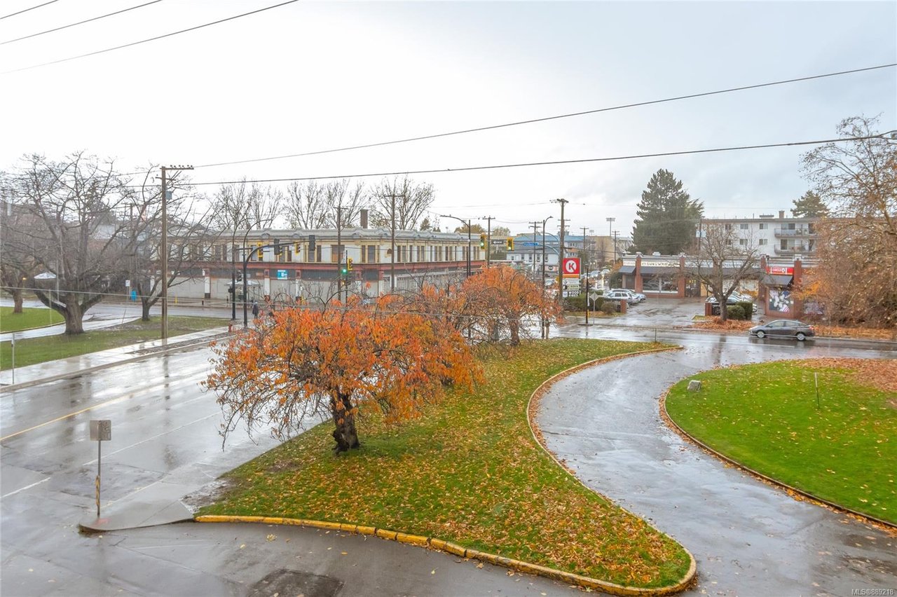 N302-1105 Pandora Ave