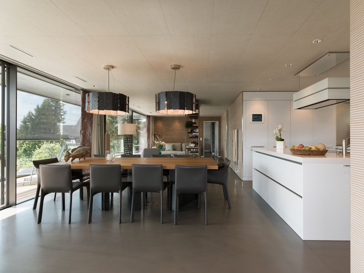 Luxury Living at Lake Zurich in Switzerland
