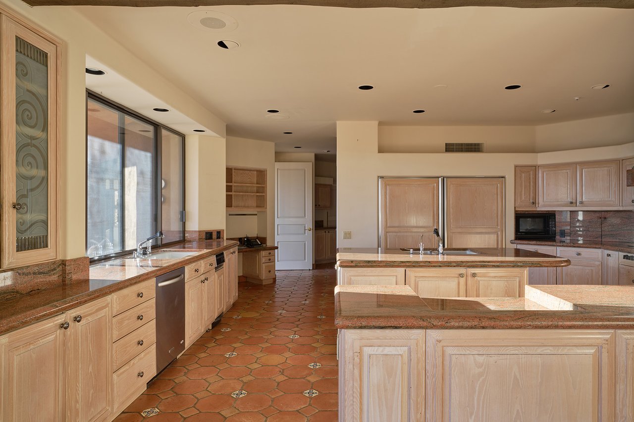 6020 E INDIAN BEND Road