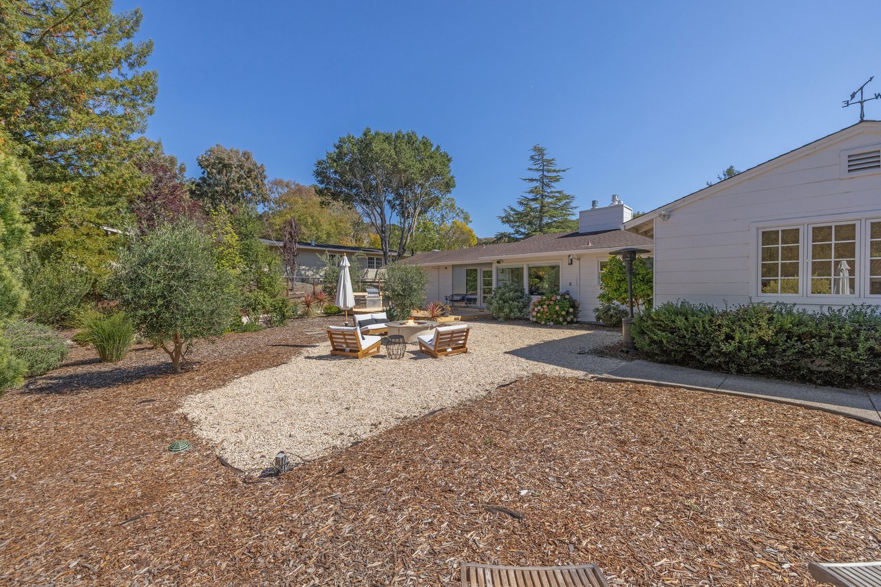 139 Deer Hollow Rd