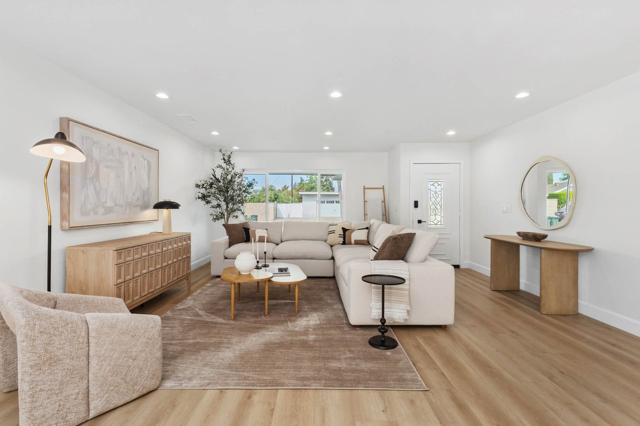 1412 E Quincy Avenue