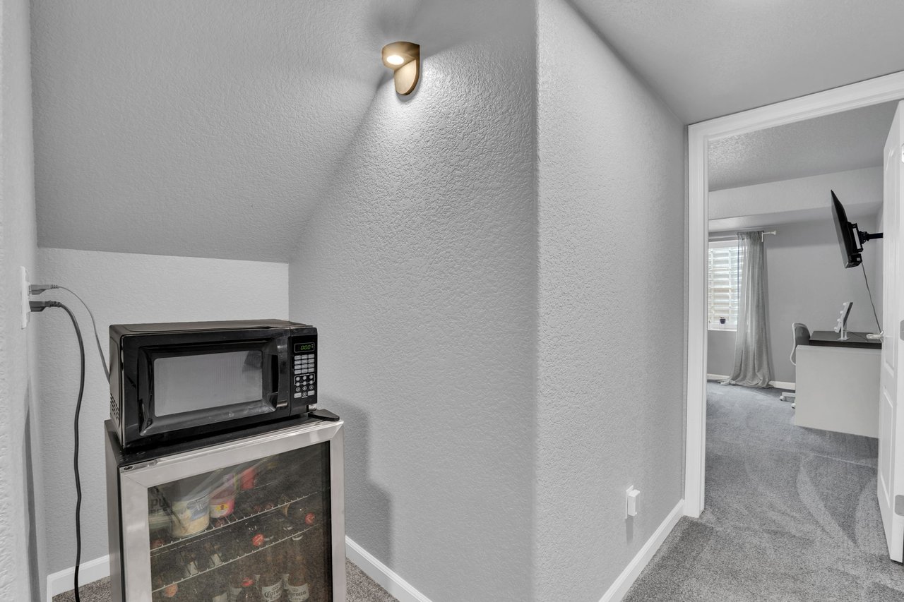 7804 Lightwood Way