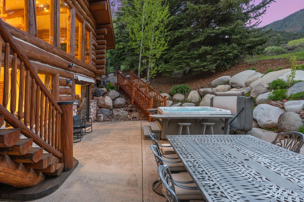 2134 Lower River