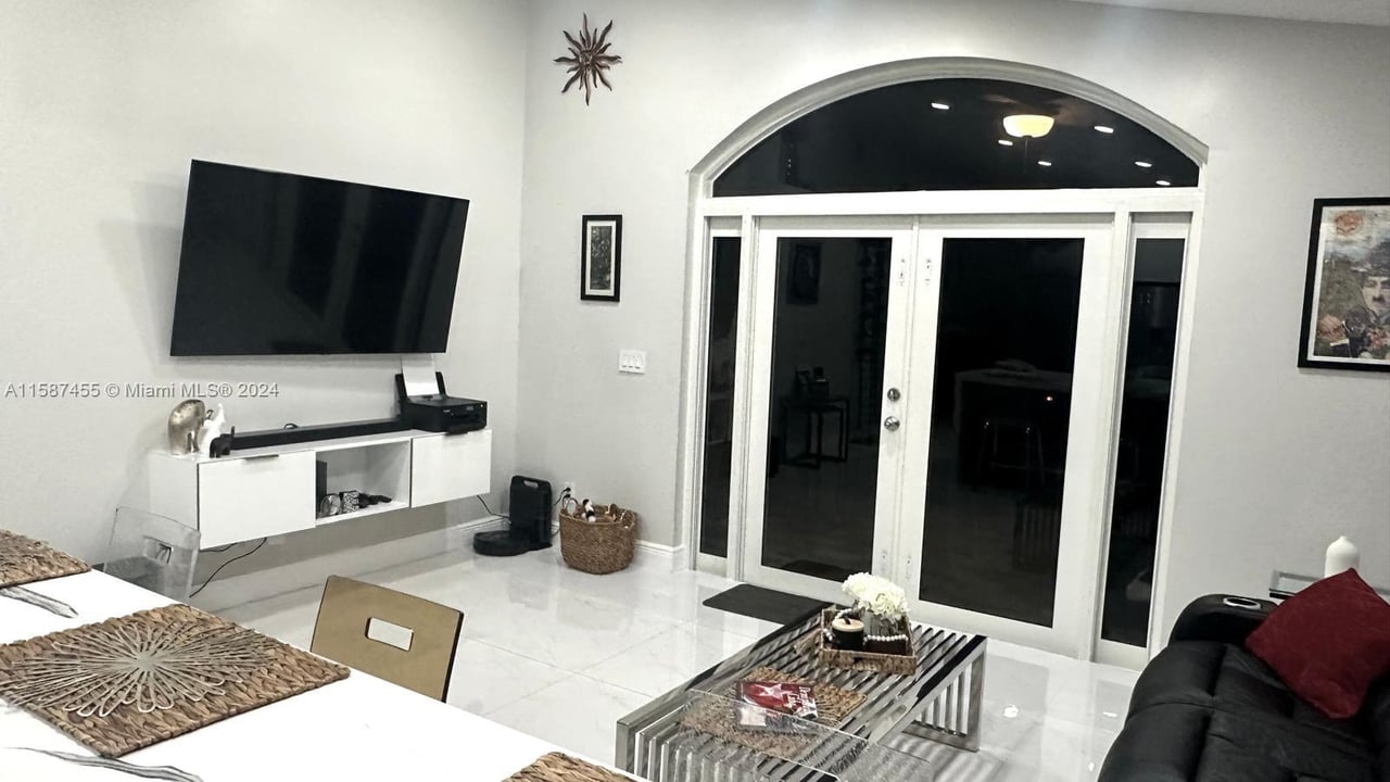 18226 SW 29 St Miramar