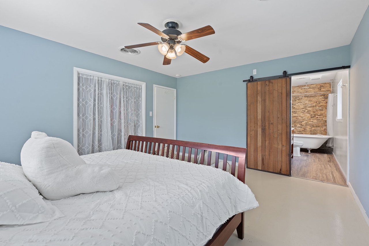 8705 S View Rd, Austin