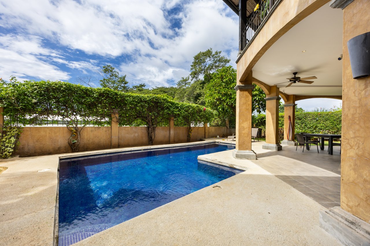 Casa de Vida, Altos de Flamingo | Mediterranean-Style Villa with Pool & Guest House Near Playa Flamingo