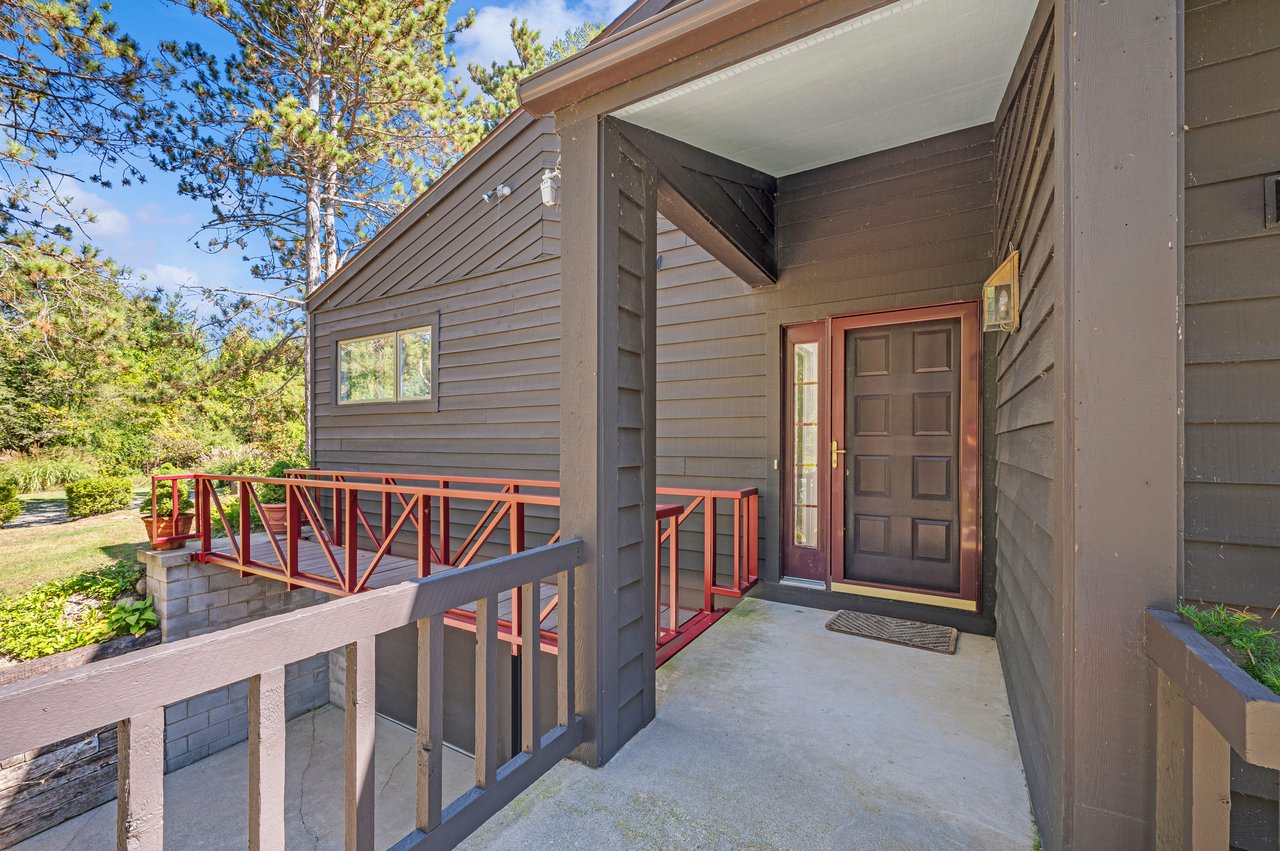 2408 E 800 N, La Porte, IN 46350