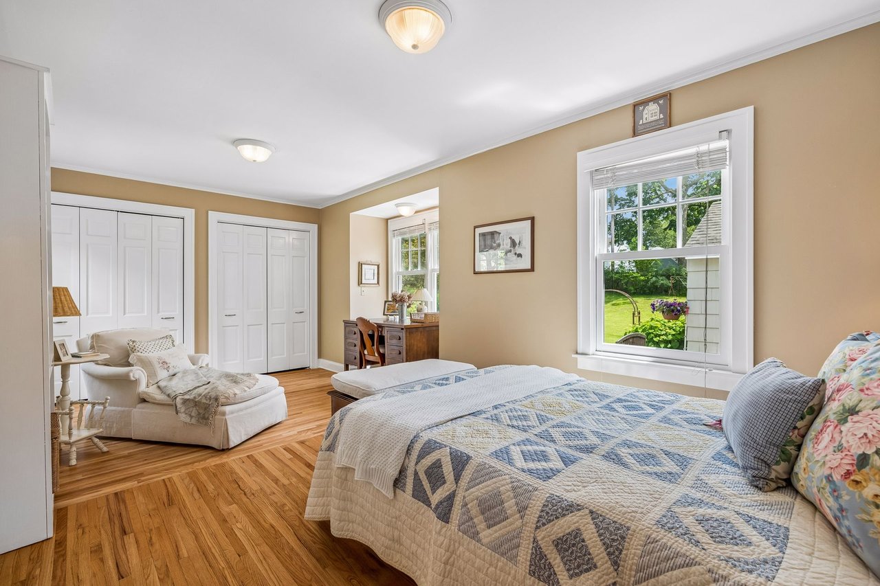 20600 Carson Road, Deephaven