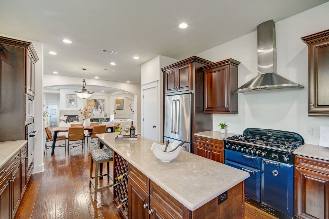 1411 Burford Pl