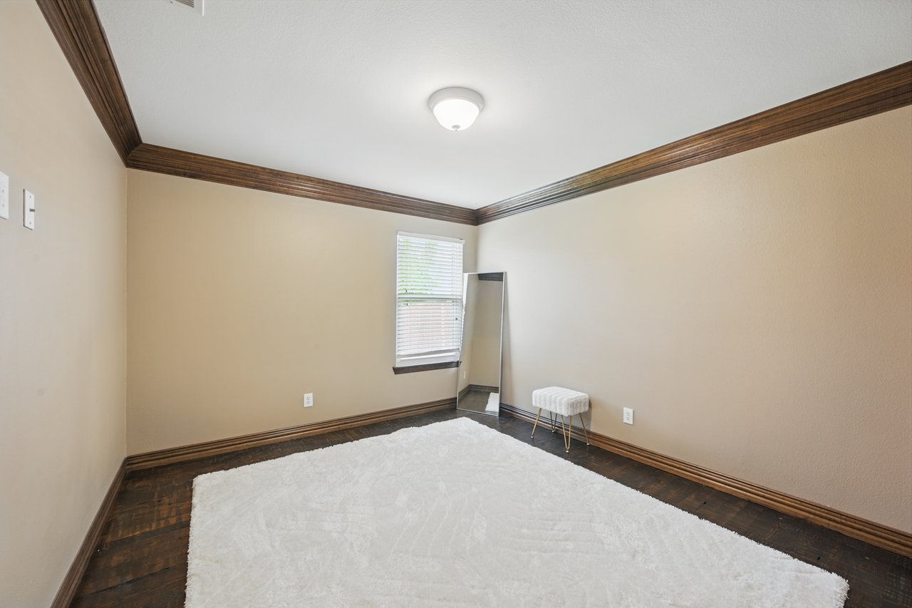 912 Glenngary Way