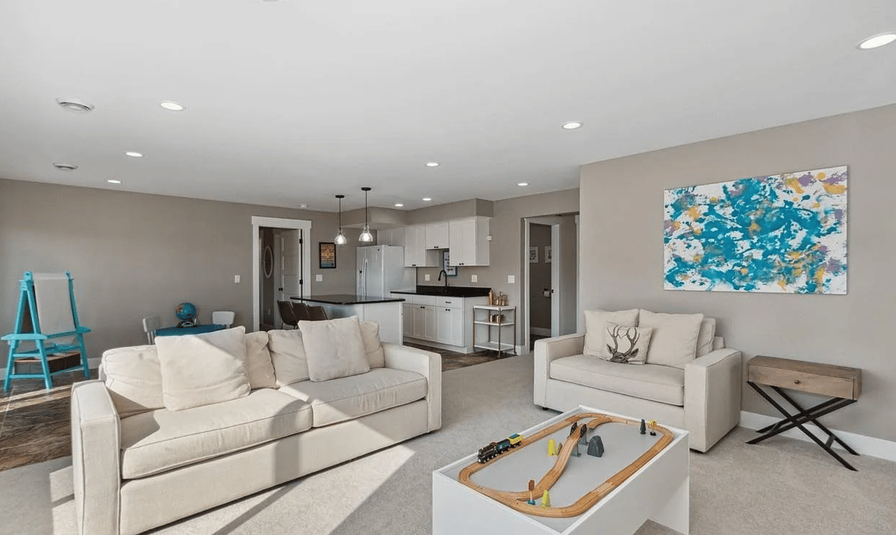196 Cherry Ln