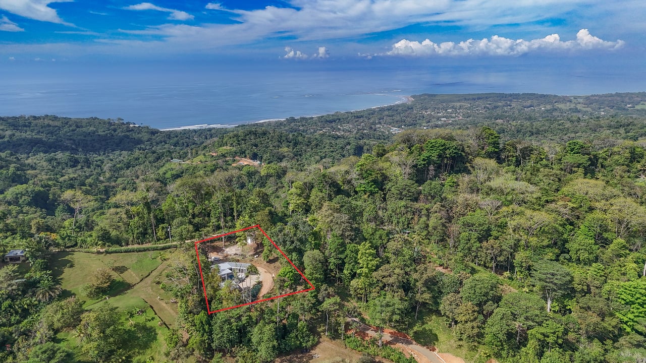An Exclusive, Sunny Ridge-Top 4-Bed Designer House With Unforgettable Mountain & Jungle Views
