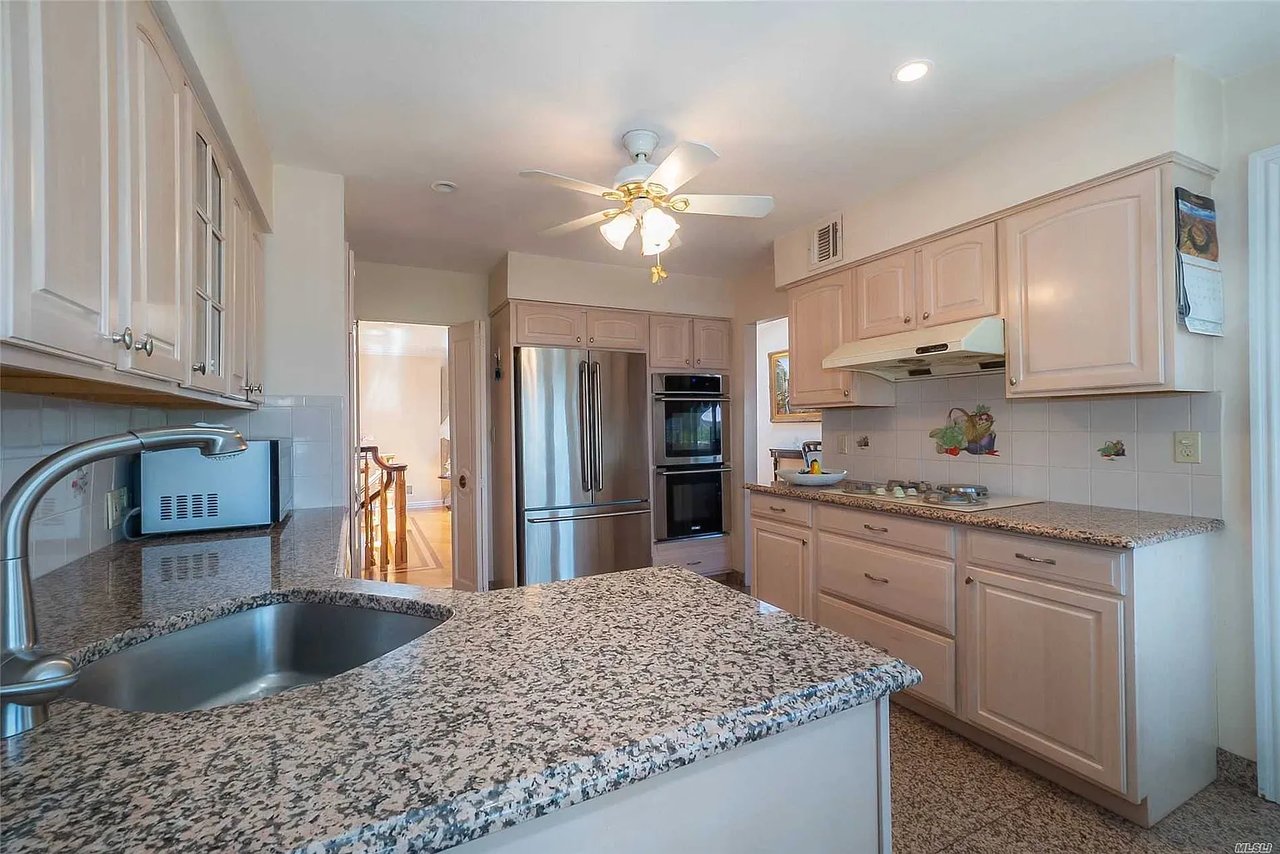 402 Old Courthouse Rd