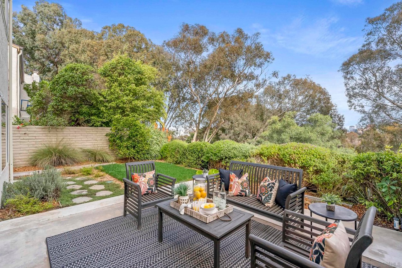 8871 Caminito Primavera, La Jolla, CA 92037