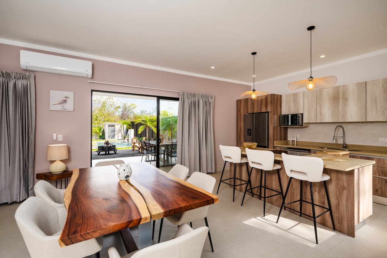 Villa Aurora | New 5BR Luxury Home Minutes from Playa Penca & Potrero