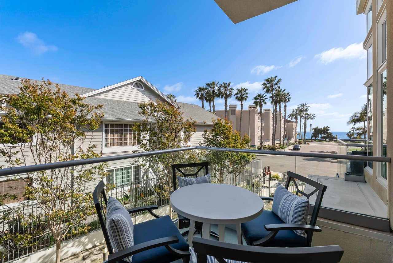 OCEANSIDE BEACH HOUSE