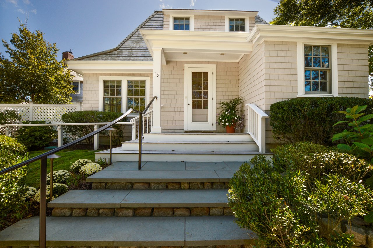 Classic Hyannis Port Grandeur with Timeless Coastal Elegance