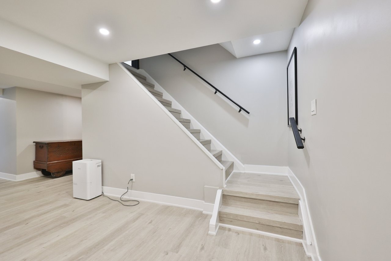 1131 Carol Street, Burlington
