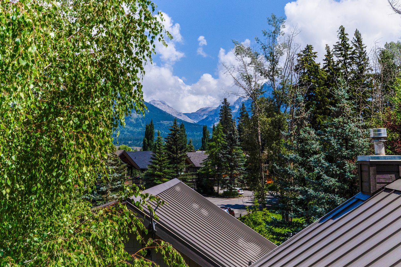 140 Rundle Crescent