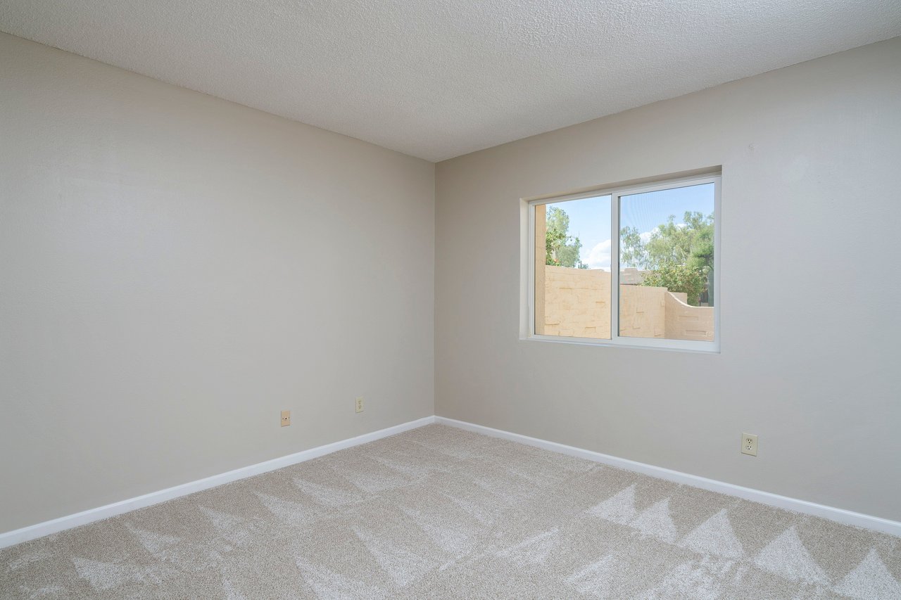 3236 W Moondance Way