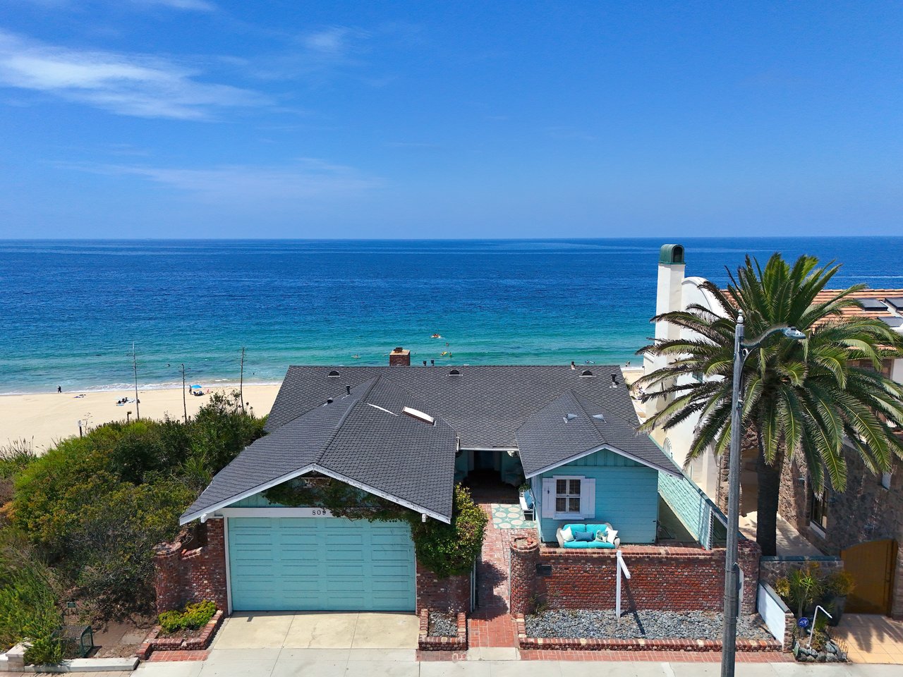 809 Esplanade