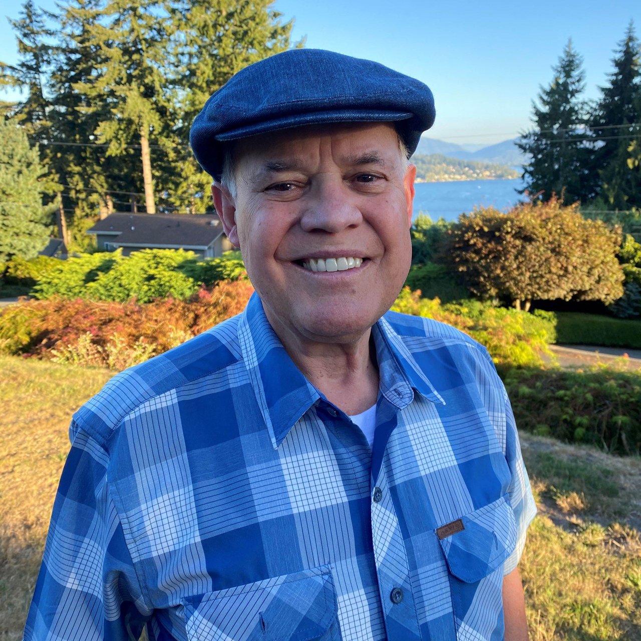Warrick Minnie Bellevue, WA Real Estate Agent Headshot