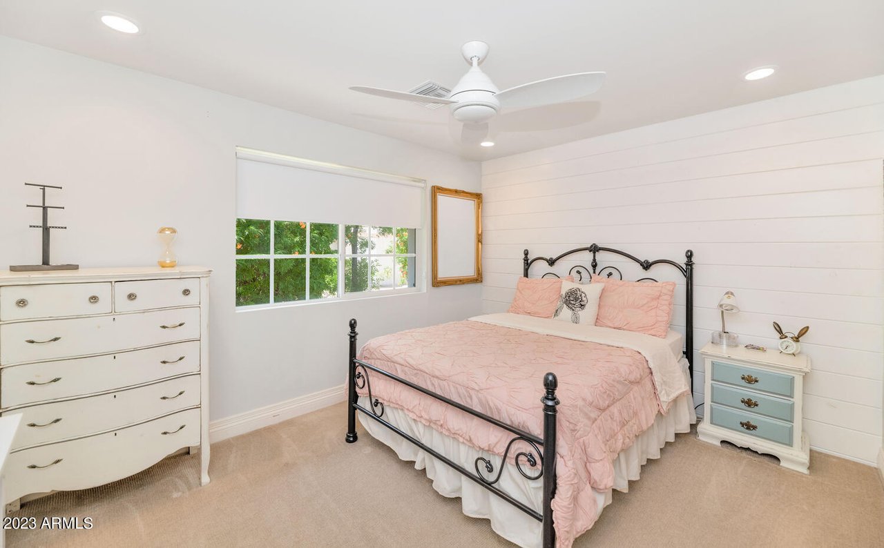 Just Sold: 4474 E Calle Del Norte