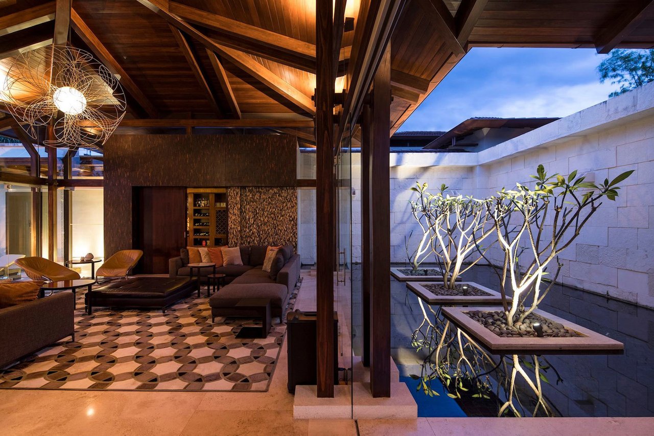 Tropical Single Story Estate, Santa Ana, San Jose