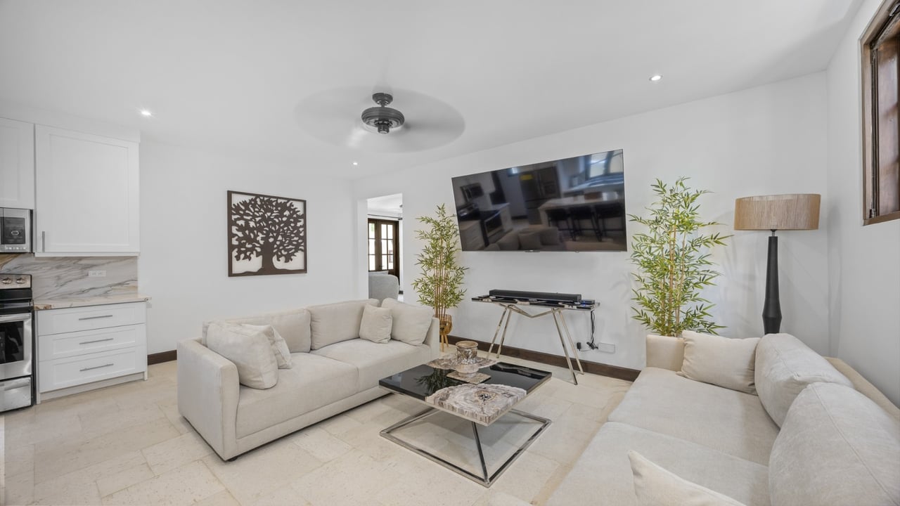 La Antigua Unit 16 - Home Steps From the Beach