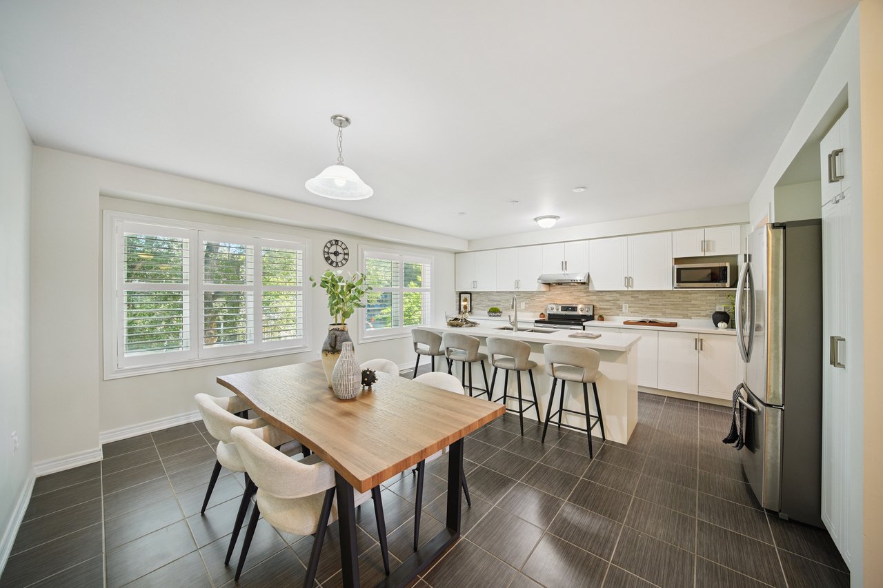 GORGEOUS TOWNHOME