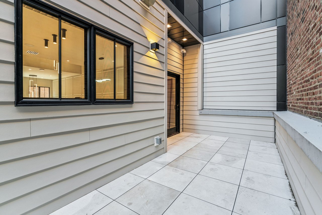 342 S Hicks St, Philadelphia, PA 19102