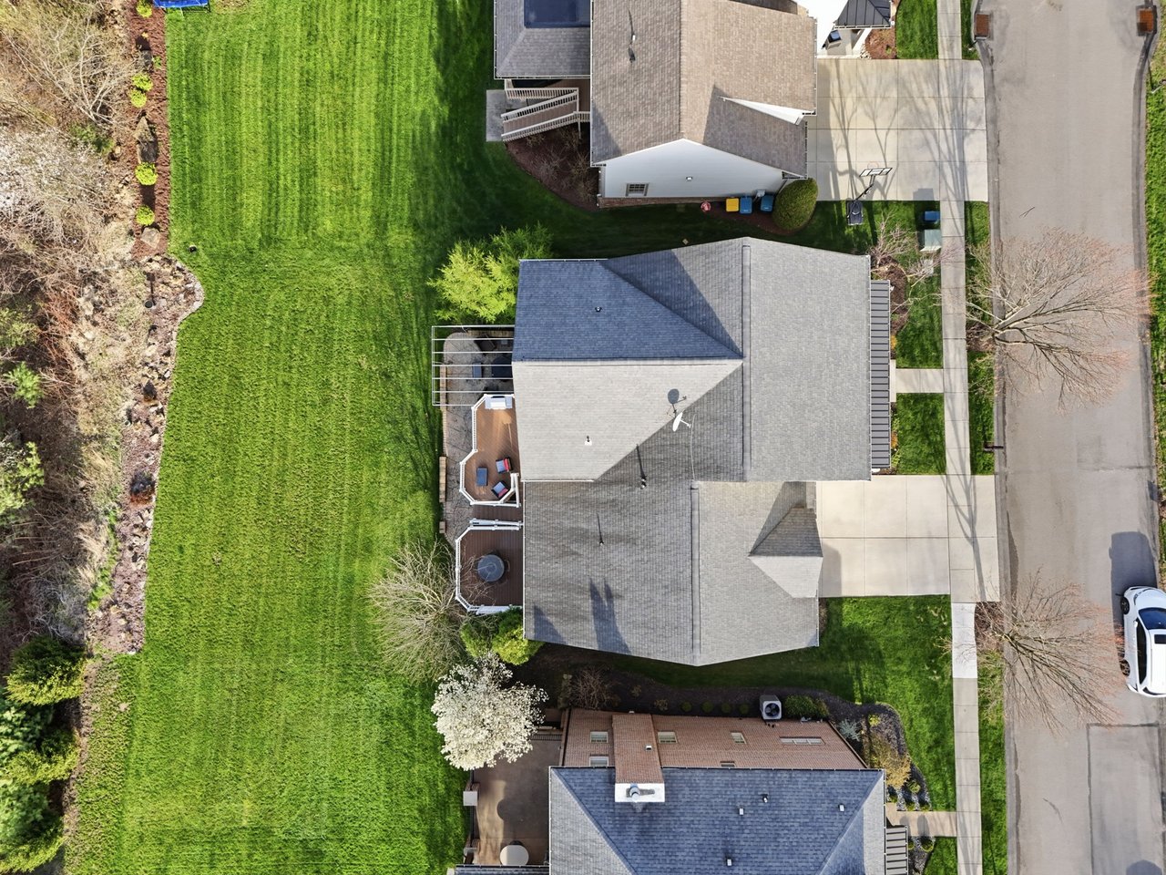 EXCLUSIVE LISTING  -  1234 Newbury Highland