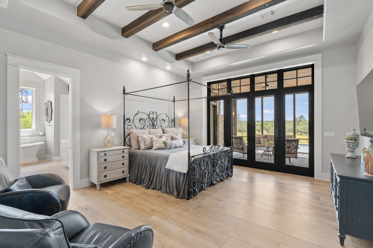 1457 Avenida High View