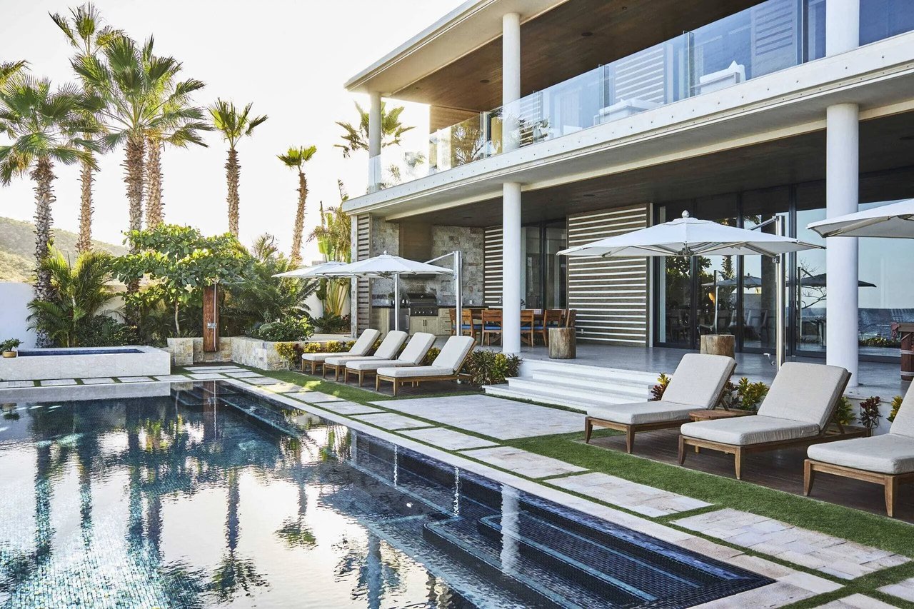 Chileno Bay villas compared to condos and homes for buyers seeking more privacy, larger layouts, and elevated luxury living
