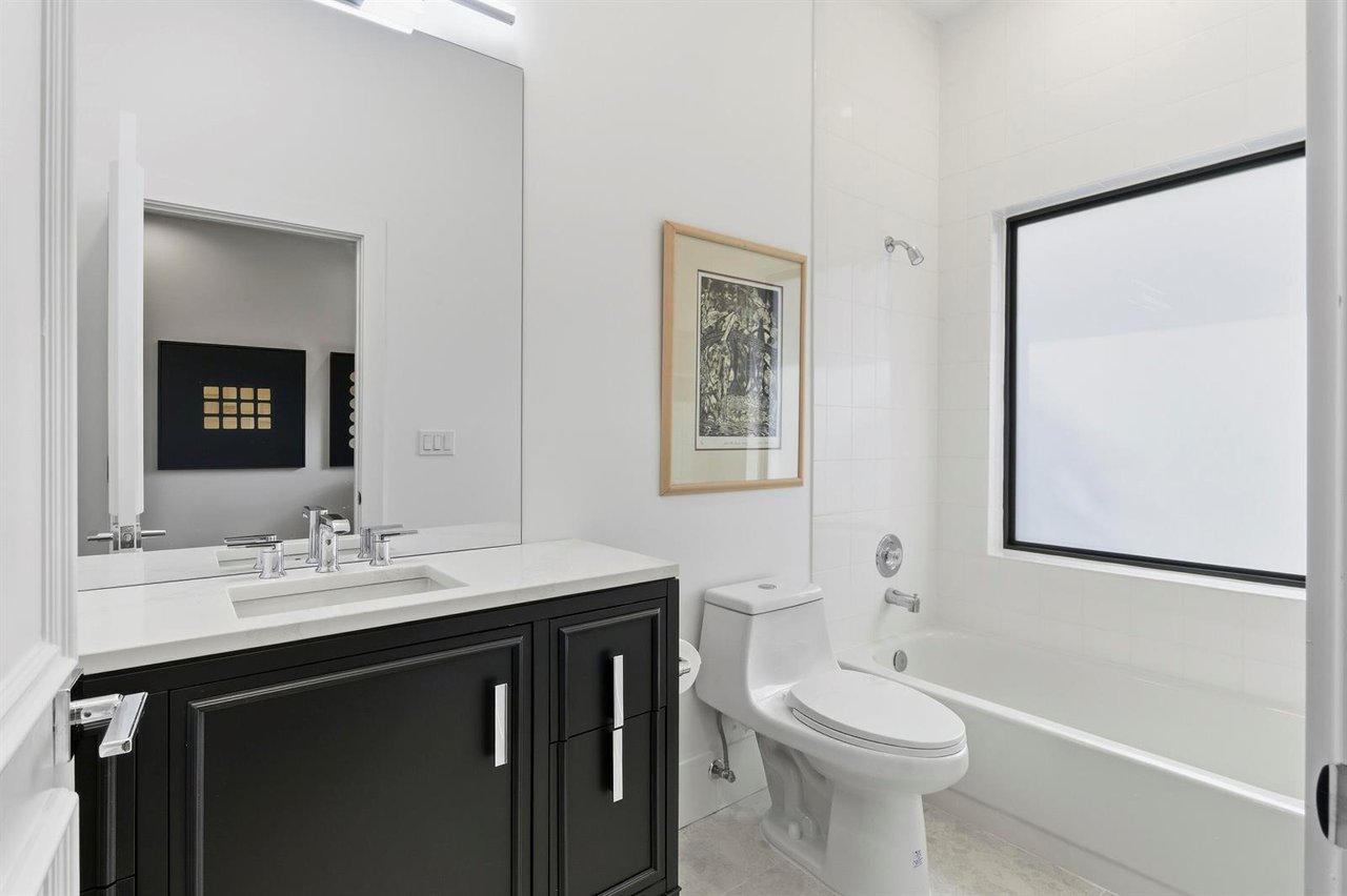 2557 Seminole Circle