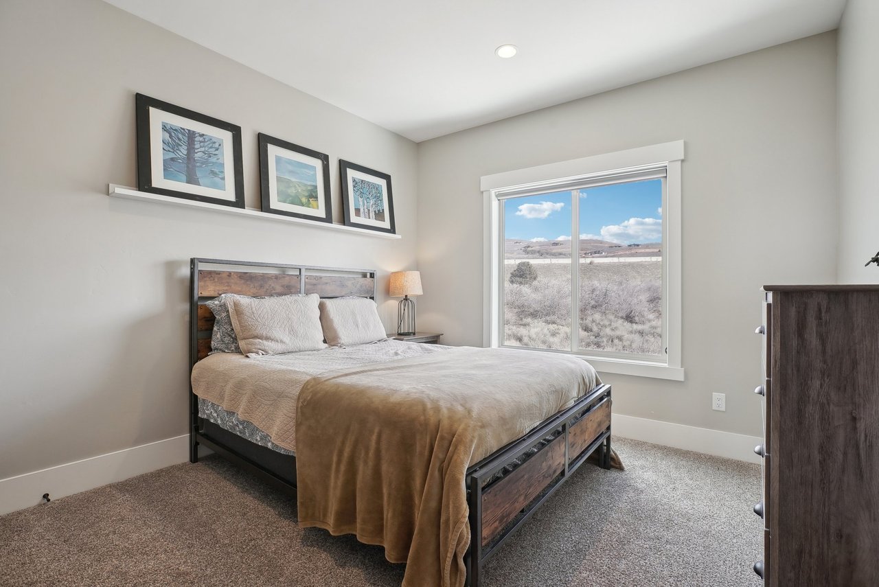 1713 E Viewside Cir