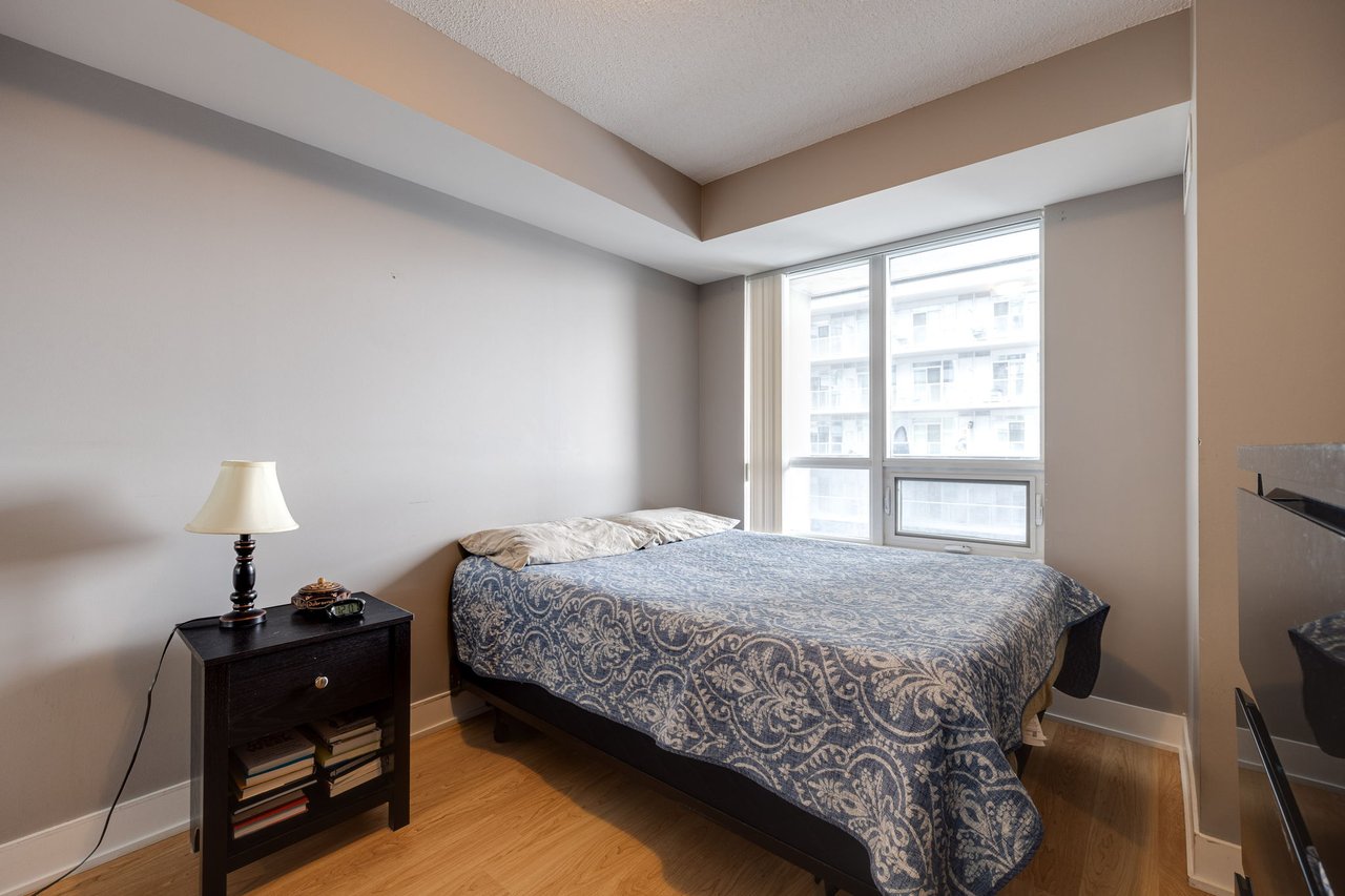 20 Blue Jays Way Unit 1705